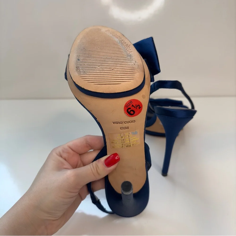 Like new! BCBGMAXAZRIA Blue Satin Bow Slingback Heels – Size 6.5 - Picture 7 of 7